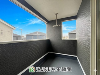 【バルコニー】 | CRADLE GARDEN小山市東間々田第7　6 | 多少の雨も安心のルーフバルコニー♪一度にたくさんのお洗濯物を外干し可能です☆