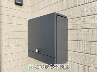 【設備】 | CRADLE GARDEN小山市東間々田第7　6 | 雨の日も郵便物が濡れにくい玄関ポーチ内メールボックス☆