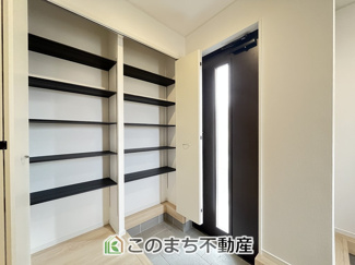 【収納】 | CRADLE GARDEN小山市東間々田第7　6 | 沢山の靴もスッキリ収納☆大容量シューズボックス☆