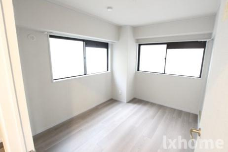 ルミエール万博公園の洋室|明るい洋室です