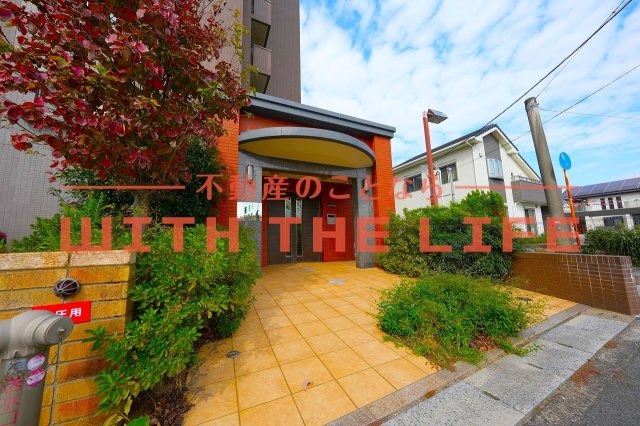 ベスタ櫛原【キャッシュバック対象物件】のエントランス|落ち着いたエントランスです