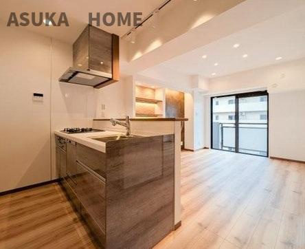 ライオンズマンション横浜大通り公園南のキッチン|対面式のキッチンはお料理中でも家族とのお話も弾みます。