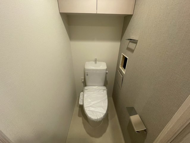 コンフォリア・リヴ博労町一丁目Qのトイレ