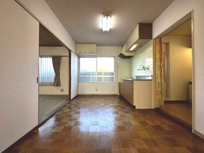 【居間・リビング】 | 鈴鹿市東旭が丘4丁目《マンション光洋》