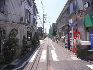 田園調布５丁目商店街まで540m