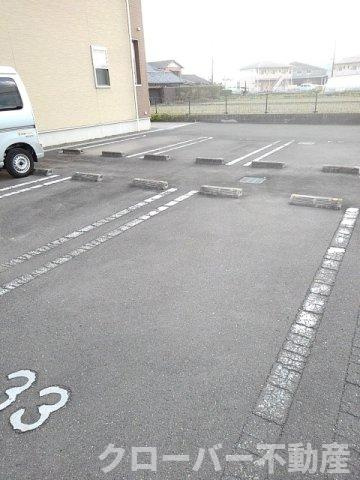 ニューエレガント藤　Ａの駐車場