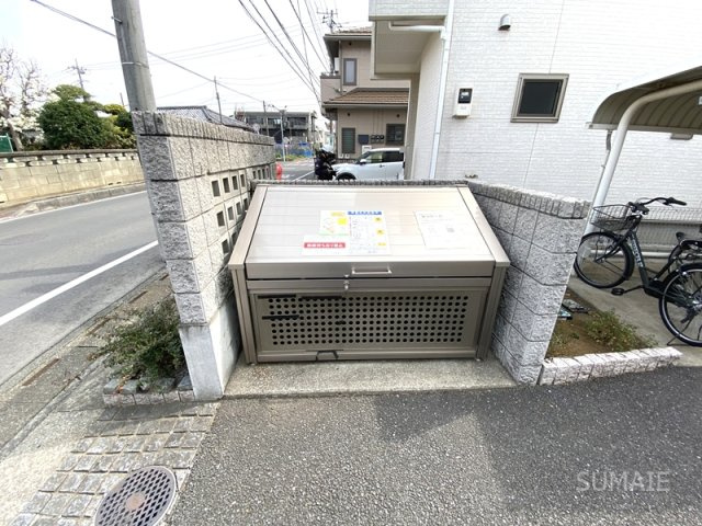 Ｄ-ｒｏｏｍ西本郷の駐車場