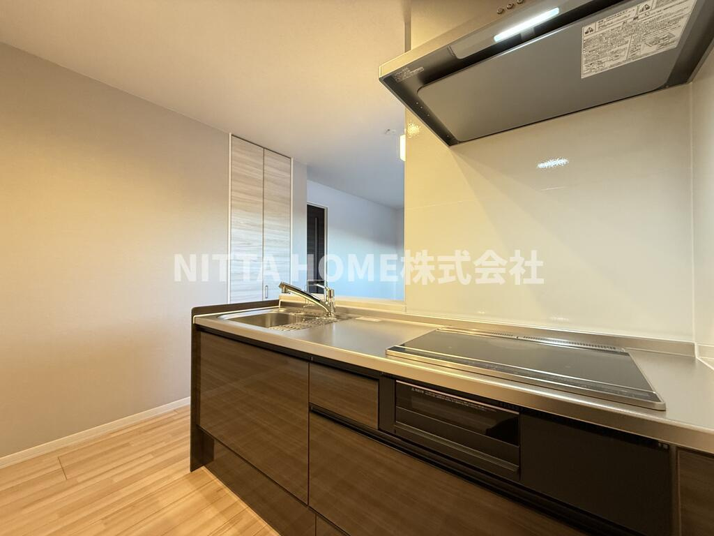 舞鶴市字引土の賃貸マンションのキッチン|使いやすいシステムキッチンです(^^♪