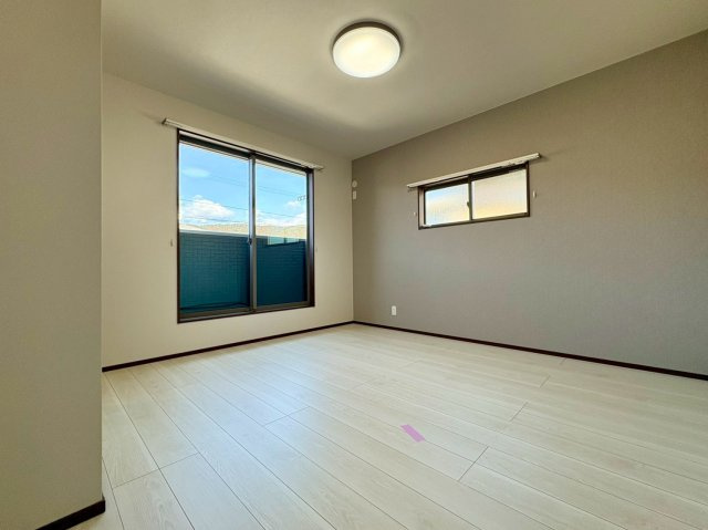 一宮中町⑦　新築戸建住宅の洋室