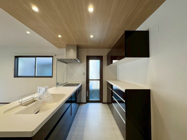 一宮中町⑦　新築戸建住宅のキッチン