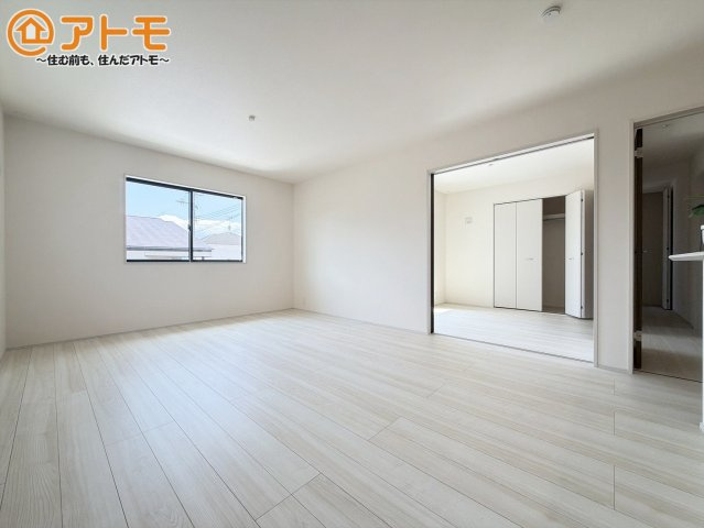 【居間・リビング】 | 富士宮市小泉2期　新築戸建て　全1棟