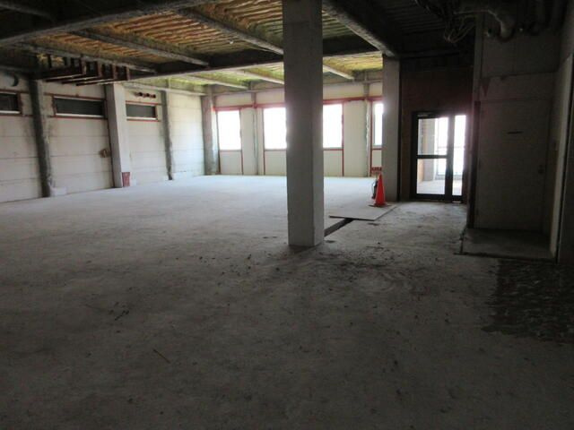 神漁八重咲ビルの内装