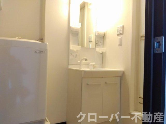 クレイノメイプルハイムの独立洗面台