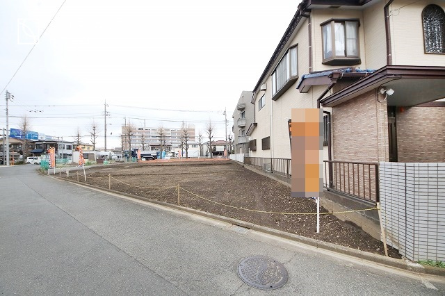 【外観】 | 青く澄み渡った綺麗な空と、陽の光をたっぷりと受ける、そんな新築住宅で新生活をスタートしてみませんか？見学・ご相談等、ミライズホーム(株)までお気軽にご連絡下さい。