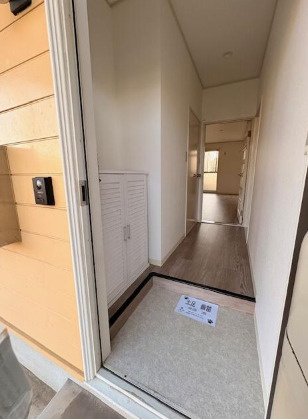 ウインズ壱番館の玄関