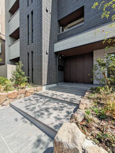 福岡市南区大橋４丁目の賃貸マンションのエントランス