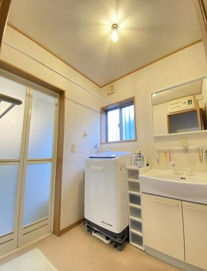【中古】川越市的場中古住宅の独立洗面台|朝の身支度に欠かせない洗面台です！