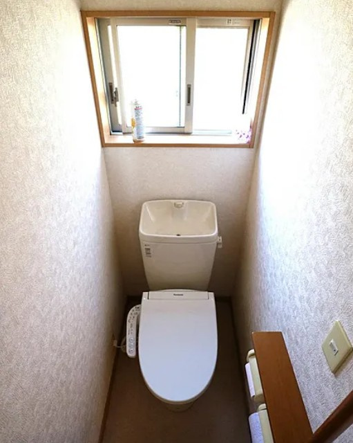 【中古】川越市的場中古住宅のトイレ|シンプルなトイレスペースです♪