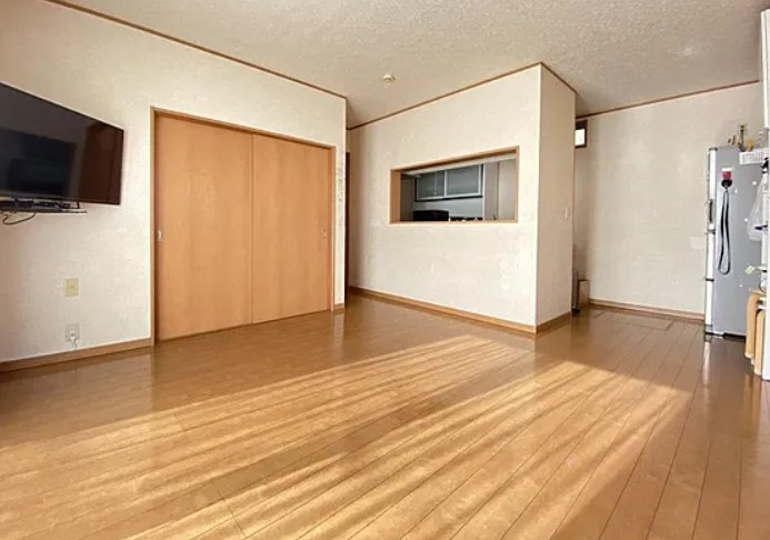 【中古】川越市的場中古住宅の居間・リビング|おしゃれなリビングです