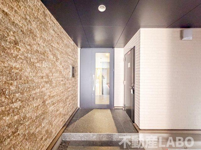 ウェルスクエア山坂のエントランス