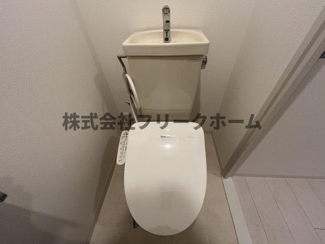 小金井市中町２丁目の賃貸マンションのトイレ