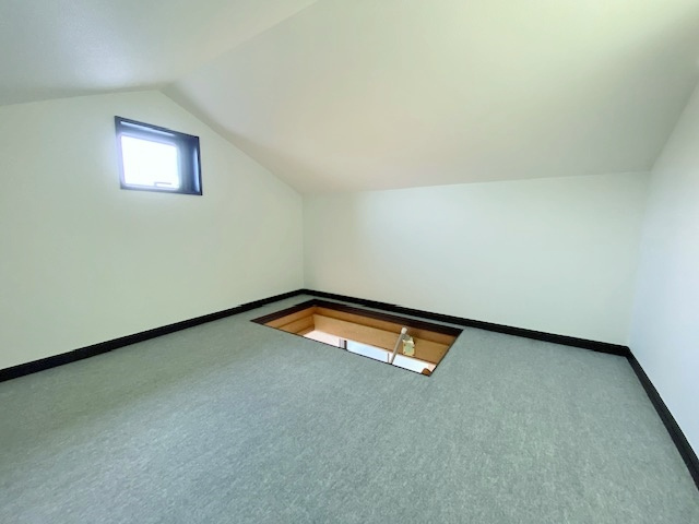 練馬区三原台2丁目の区画図|伸びやかな東側6ｍ公道に面しているので駐車もスムーズにできます
路地上部分あり33.9㎡