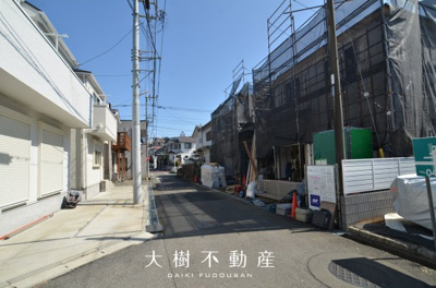 【前面道路含む現地写真】 | 座間市栗原中央１丁目　新築戸建て　全２棟【仲介手数料無料】 | ※令和8年3月上旬に撮影