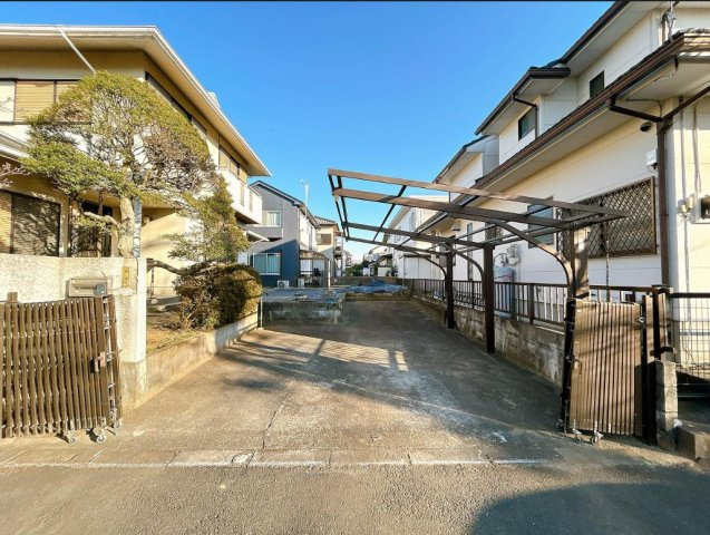 【駐車場】 | つくば市松栄　中古戸建 | カースペース４台駐車可能予定！来客用にもスペースを確保できて安心ですね(^^)/