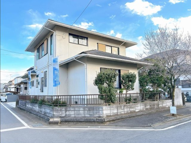 【前面道路含む現地写真】 | つくば市松栄　中古戸建 | 前面道路幅5.5ｍ・9ｍ☆車の出入りもラクラクできちゃいます(^^♪