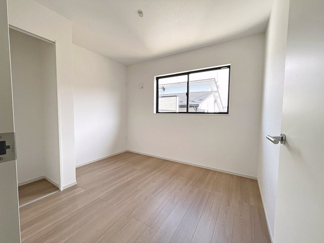 新築戸建・新築建売　郡山市片平町1期　小山田小・第六中の洋室|4.8帖の洋室はコンパクトなので空調効率が高く過ごしやすいプライベートルーム！