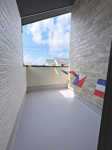 新築戸建・新築建売　郡山市片平町1期　小山田小・第六中のバルコニー|北側のバルコニーは雨の日のお洗濯物干しも安心のインナーバルコニーです！
