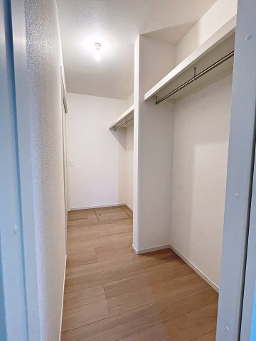 新築戸建・新築建売　郡山市片平町1期　小山田小・第六中の収納|外出から帰宅までの衣服の収納・動線がスムーズなウォークスルークローク付き！