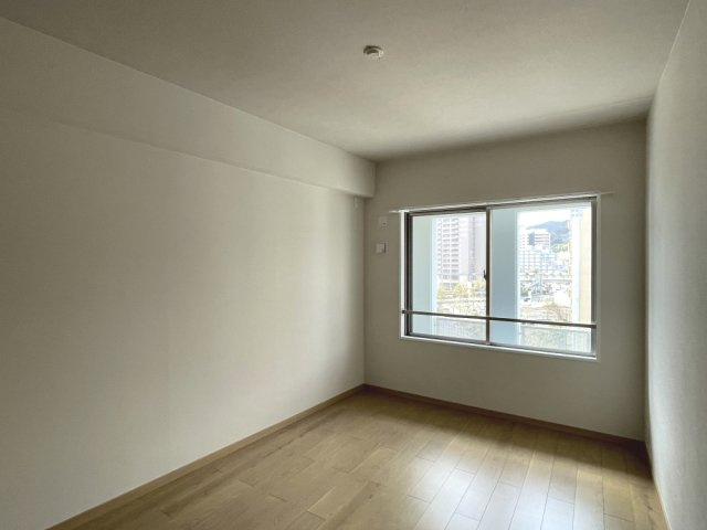 AcityヒルズステージⅠ番館の洋室|南向き開口で陽当たり良好、眺望も良好です！