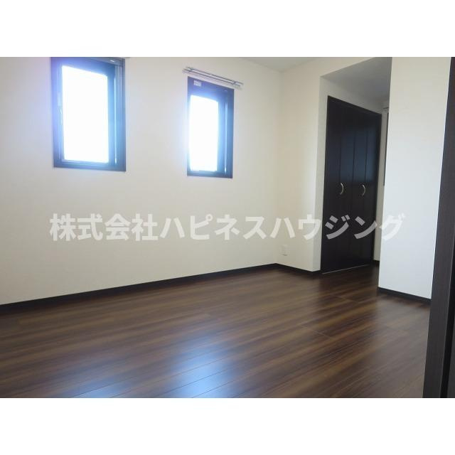 ロチュス・ルカルデの洋室