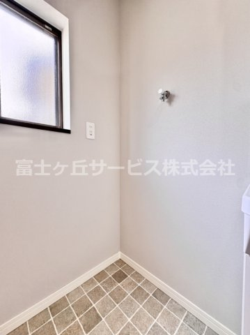 【ランドリースペース】 | 豊橋市多米東町3丁目 中古戸建て | 洗濯機置き場です