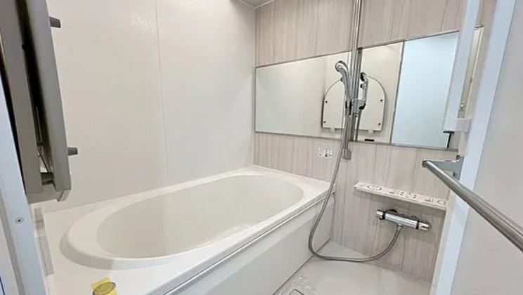 川口五丁目パーク・ホームズの浴室|落ち着いた空間のお風呂です