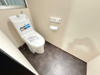【トイレ】 | 大阪市西淀川区野里１丁目中古戸建　リフォーム済 | 新品のトイレです♪気持ちよくご入居していただけます！！