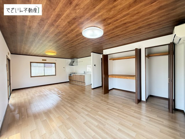 【居間・リビング】 | 熊谷市胄山　中古住宅   | 現地(2026年7月撮影)