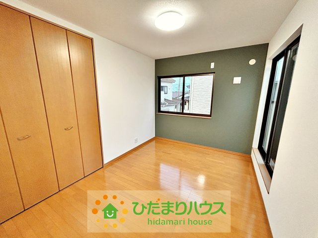 加須市久下５丁目　中古一戸建ての洋室