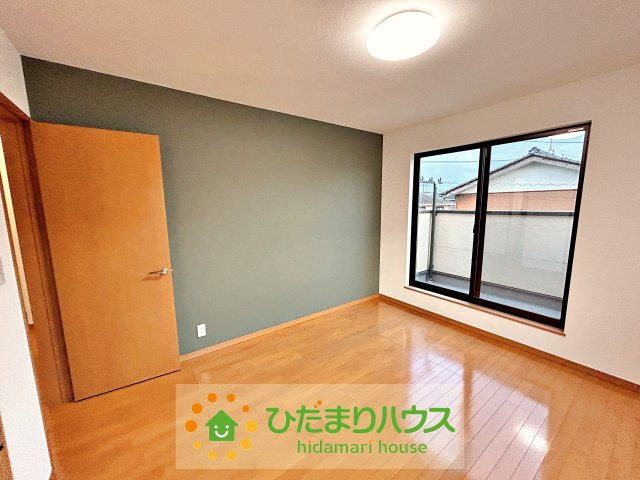 加須市久下５丁目　中古一戸建ての洋室