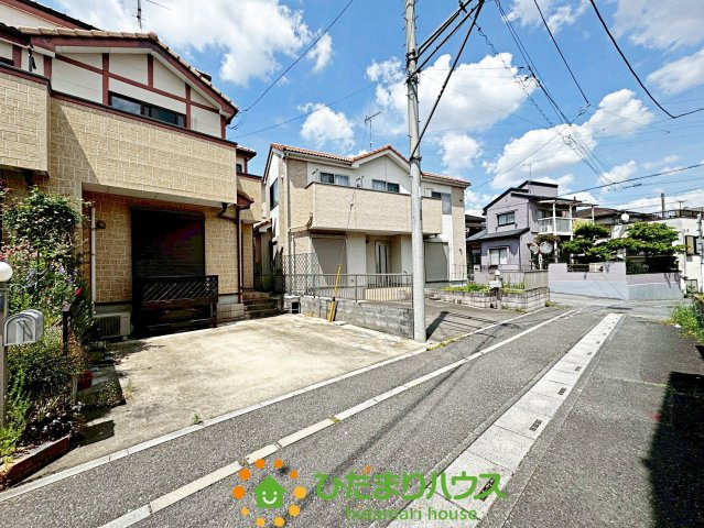 加須市久下５丁目　中古一戸建ての前面道路含む現地写真|2026/5/12　撮影