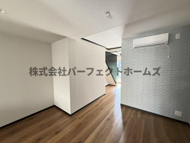 DMハイツ松丘の居間・リビング|ゆったり過ごせる居間です