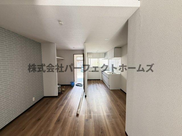 DMハイツ松丘の居間・リビング|ゆったり過ごせる居間です