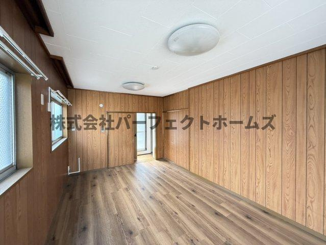 DMハイツ松丘の洋室|コンパクトで使いやすい洋室です