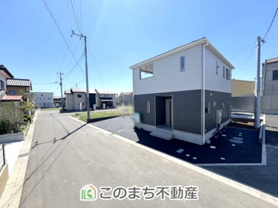 【駐車場】 | CRADLE GARDEN小山市横倉第4（Ⅰ期）1 | お車を並列で2台駐車可能です(車種によります)。