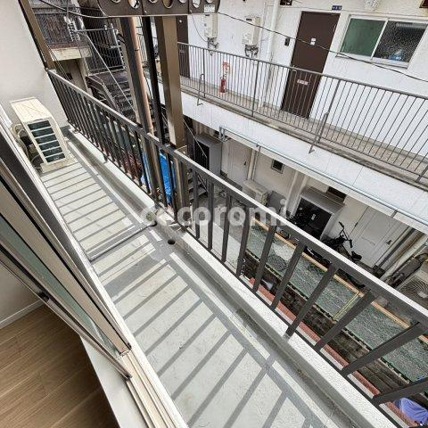 常盤町リノベテラスのバルコニー