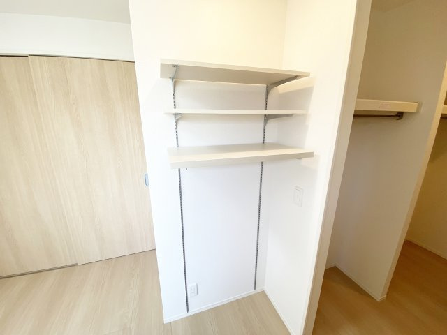 メゾンアイリス ココアの収納|お好みの高さにできる可動棚！