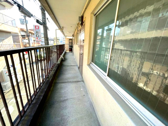 石原マンションのロビー
