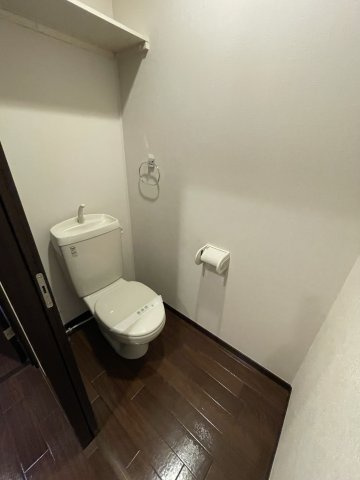 アザレアのトイレ