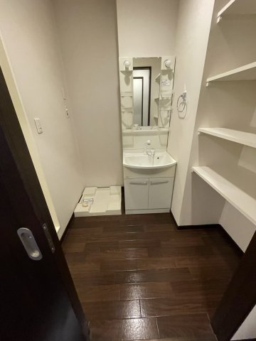 アザレアの洗面所